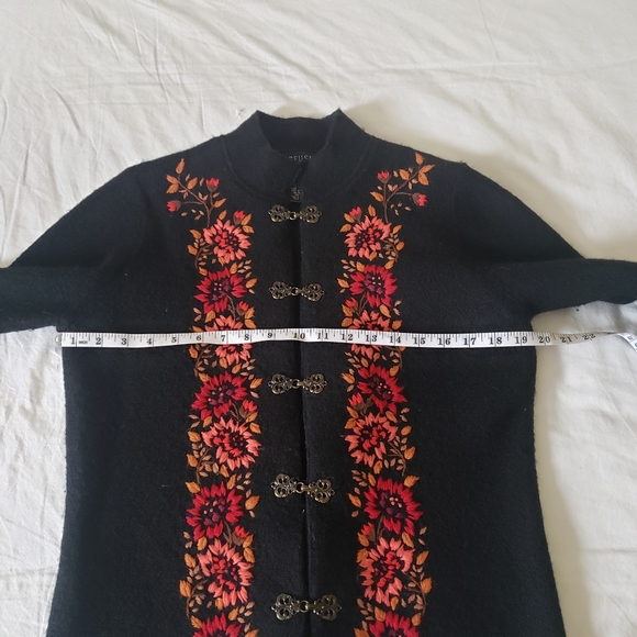 Pure Wool Floral Embroidered Cardigan - Picture 6 of 8